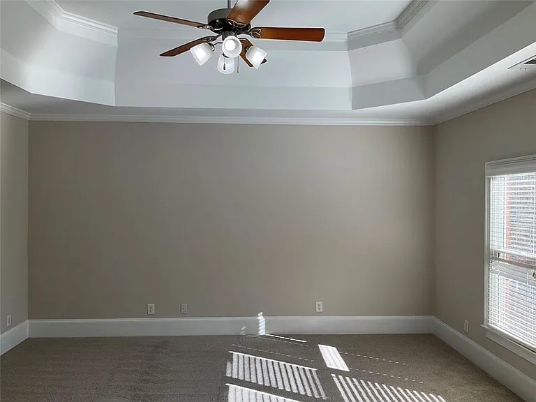 6193 Spalding Dr — Photo 24