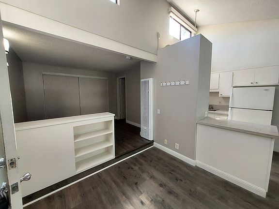 Upstairs Studio $1,695