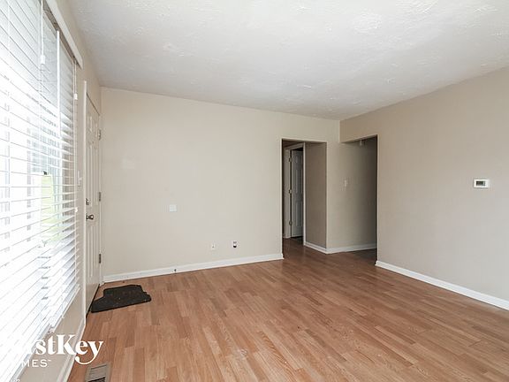 3rd image of 203 Monterey Dr
