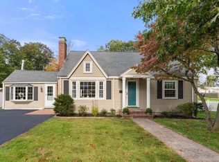 27 Stoughton Rd, Dedham, MA 02026