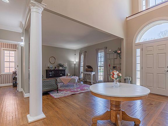 5th image of 8041 Rosemere Way