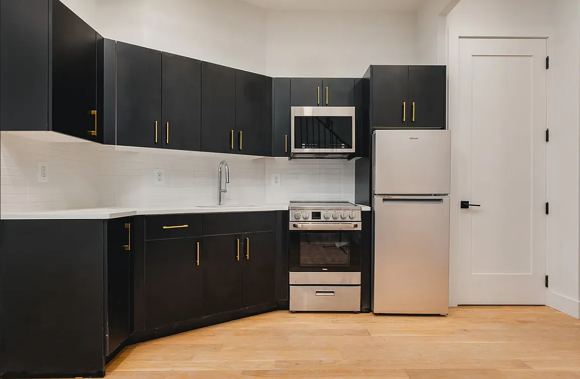 351 Grove St #3R photo 1