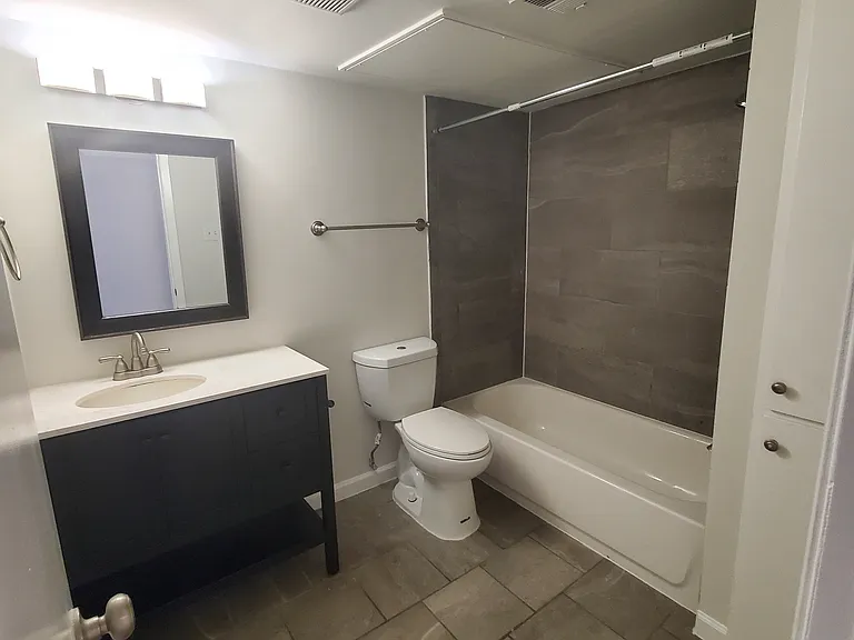 The Douglas — Photo 15