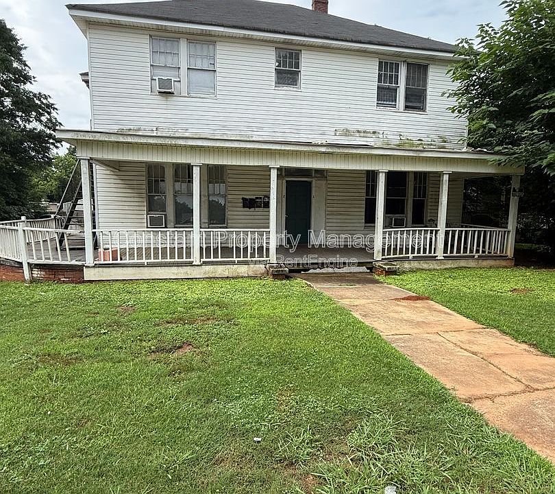 1st image of 616 W Poplar St APT 2