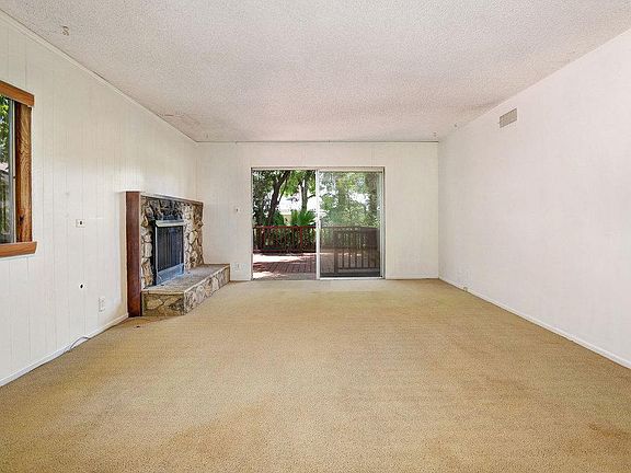 4th image of 22221 Avenue San Luis