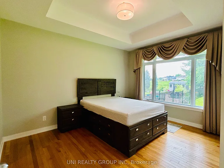 70 Stanhope Ct — Photo 14