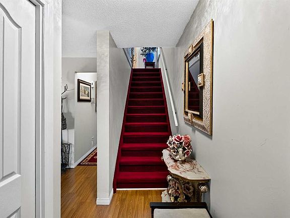 2nd image of 4726 N 44th Ave NE