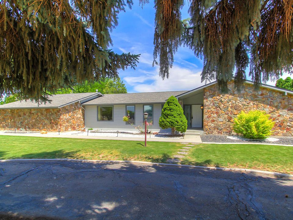 1st image of 4023 Meadow Ave