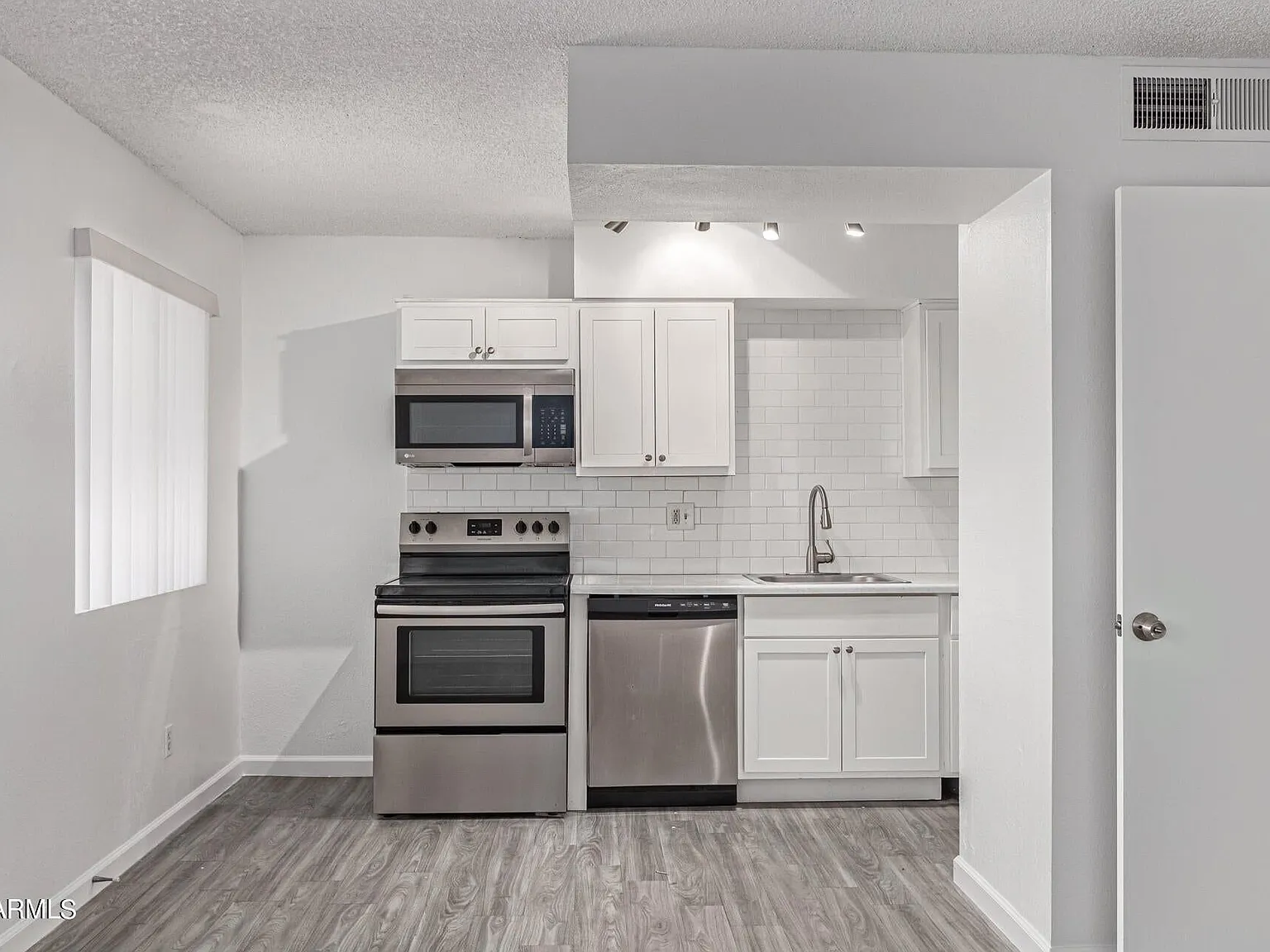 Welcome to The Sanctuary on Wilson - One Month FREE with approved application — Photo 2