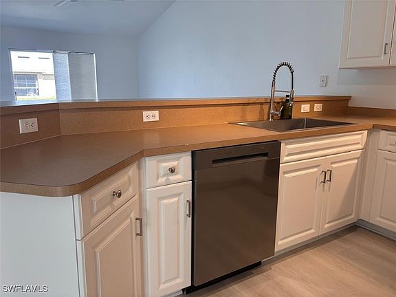4th image of 2035/2037 Andalusia Blvd