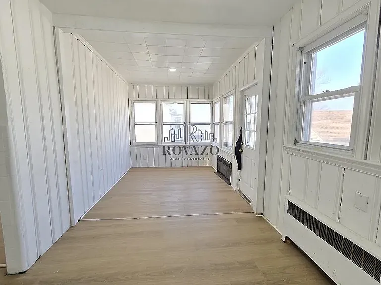 1582 Summit Ave — Photo 11