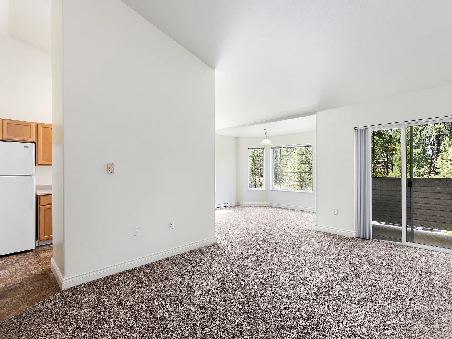 Rock Springs Apartments — Photo 2