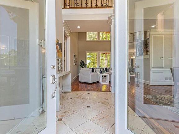 4th image of 3669 Trinity Pl