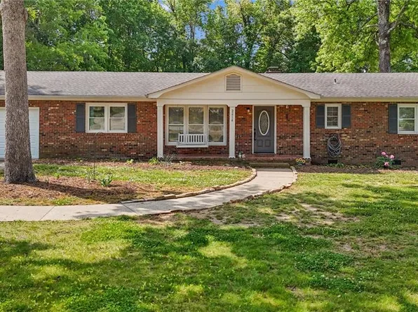 2614 Cambridge Rd, Burlington, NC 27215