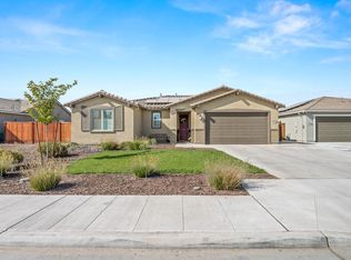 722 E Curtis Ave, Fowler, CA 93625