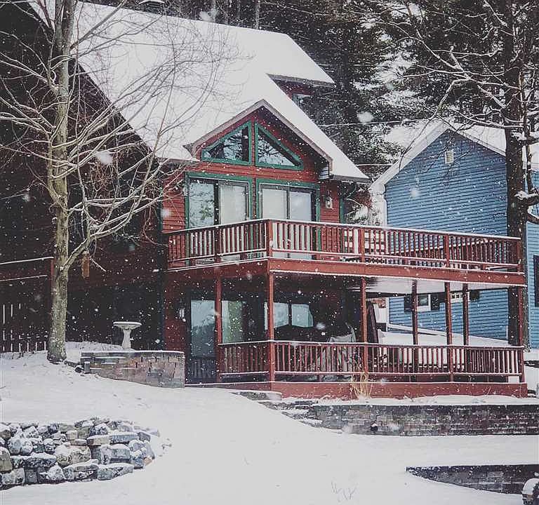1st image of 24 Crestwood Ln