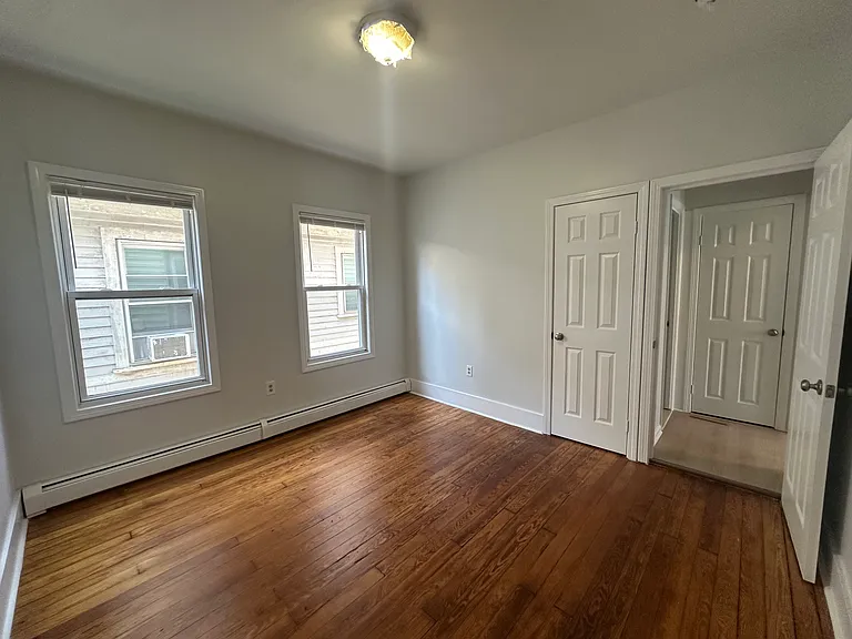 181 Park St #2 — Photo 12
