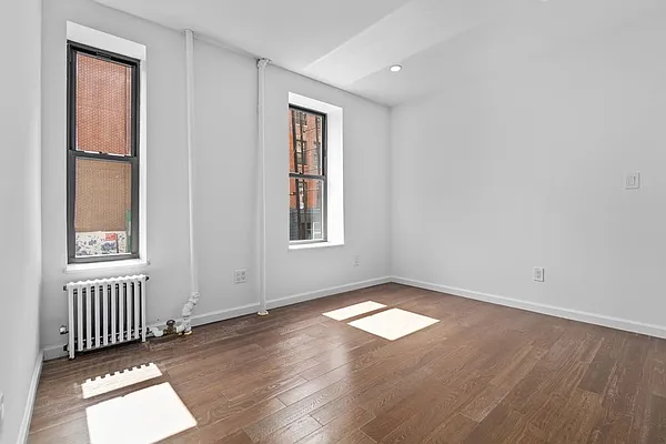 Rented by REAL New York | media 27