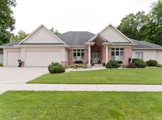 2908 Old Orchard Rd NE, Cedar Rapids, IA 52402