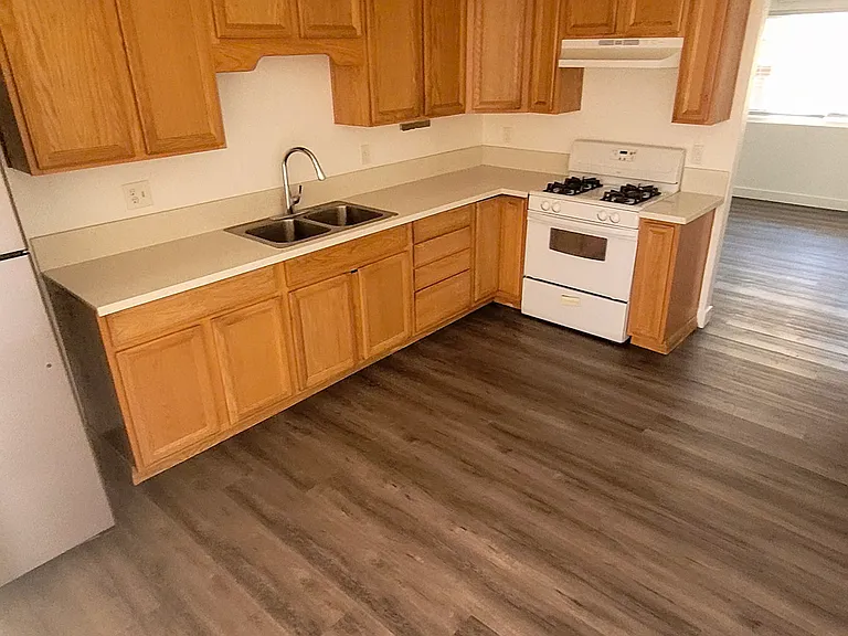 343 Claydelle Ave #B — Photo 5