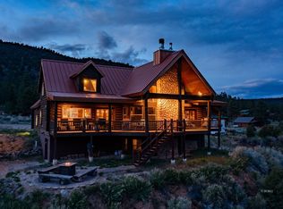 704 E Creekside Dr, Hatch, UT 84735