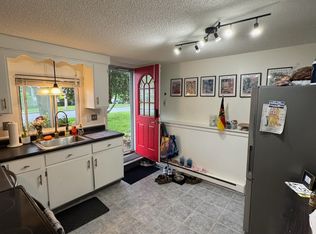 128 Sunnyside St #A, Manchester, NH 03103