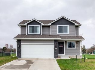 205 19th Ave SW, Altoona, IA 50009