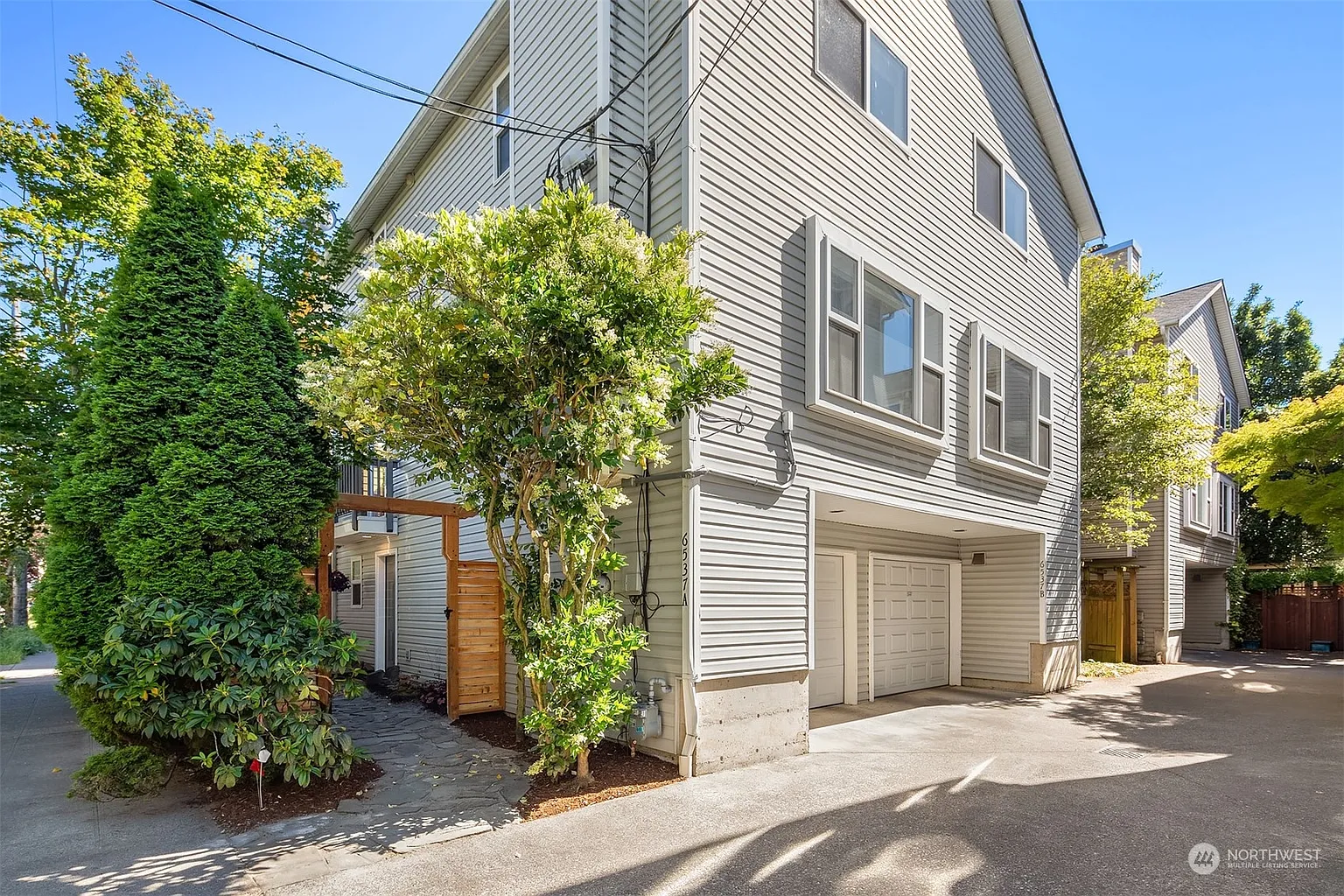 6537 5th Avenue NE #A photo 1