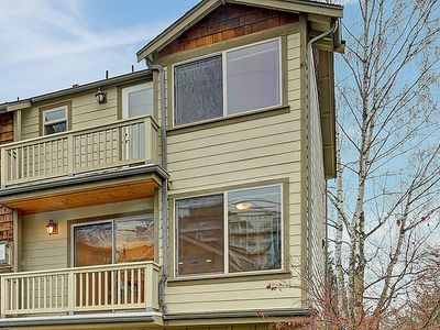 4513B 40th Ave SW, Seattle, WA, 98116
