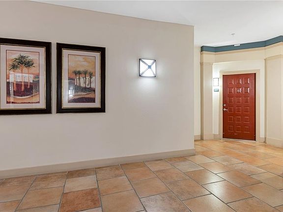 3rd image of 10 Perimeter Summit Blvd NE APT 4217