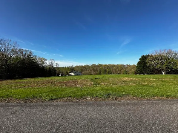 1 Shore Side Dr, Hardy, VA 24101
