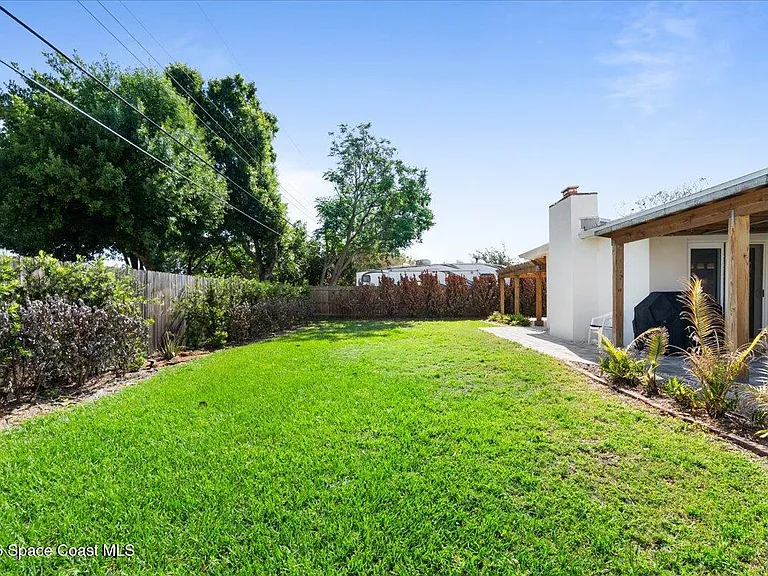 1738 Cadillac Cir N — Photo 31