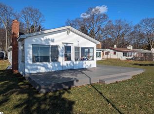 404 N Huron Rd, Au Gres, MI 48703