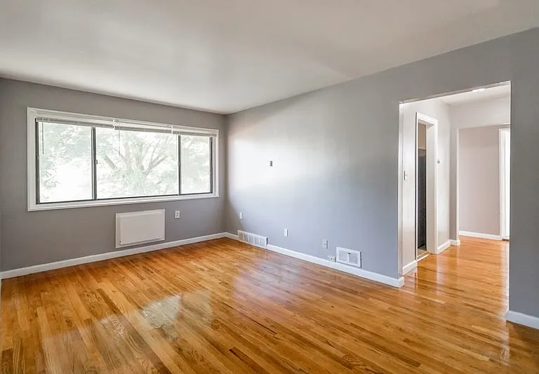 Dolphin Gardens Apartments — Photo 8