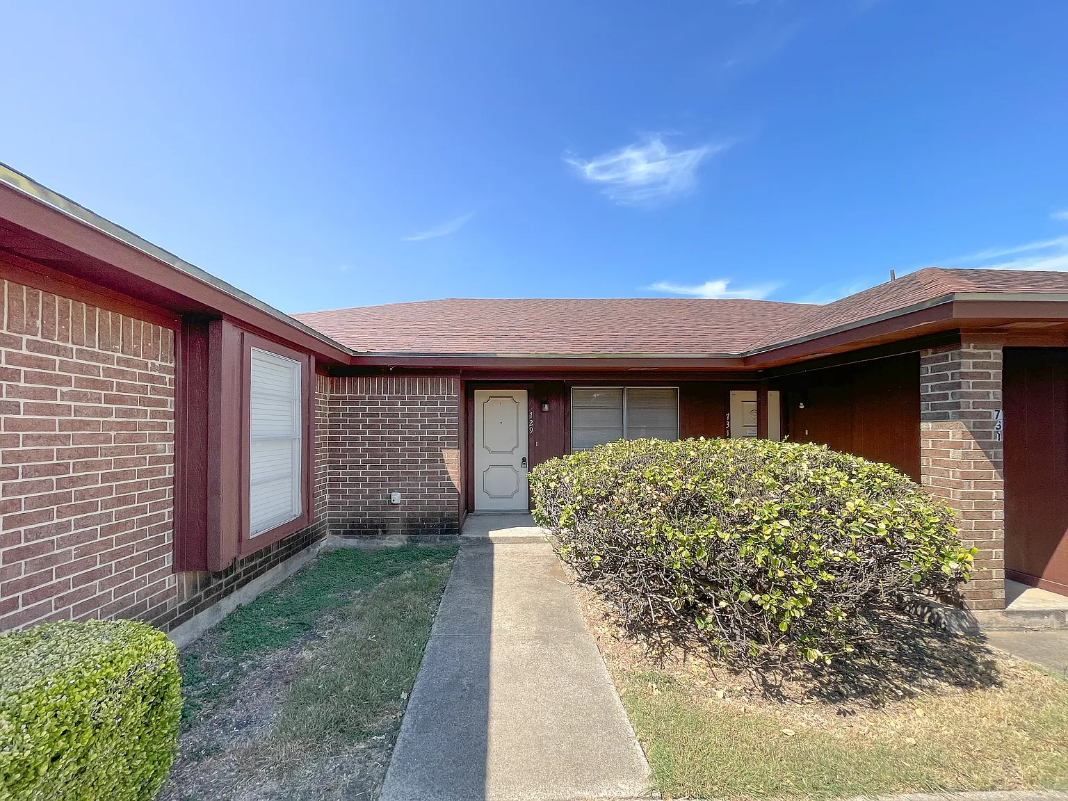 2 bed, 1.5 bath, 1113 sqft, $1,200 — Photo 1