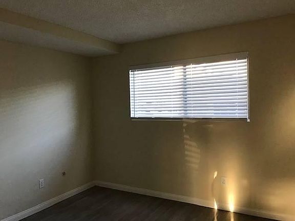 4th image of 2726 Lincoln Ct APT 2