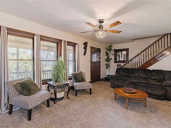 3rd image of 1894 Ritchie Rd