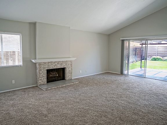 3rd image of 16818 Shinedale Dr