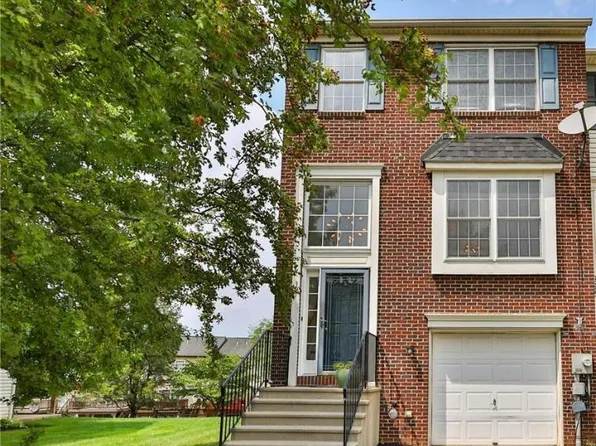 397 S Oak St, Freemansburg, PA 18017