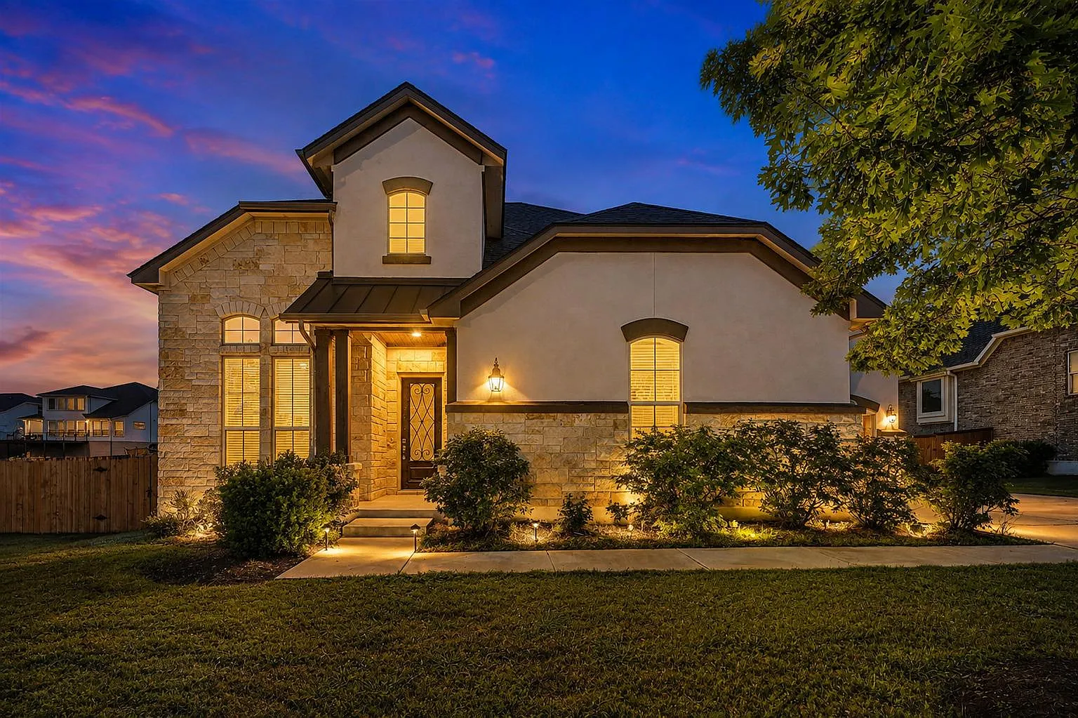 4 bed, 4.5 bath, 3607 sqft, $4,100 — Photo 1