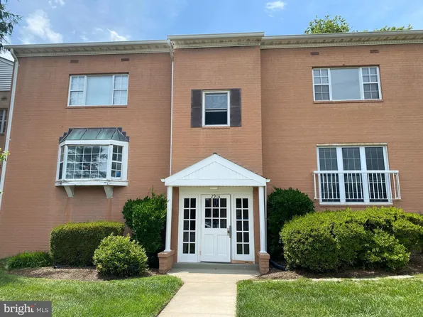 2916 Peyton Randolph Dr APT 202, Falls Church, VA 22044