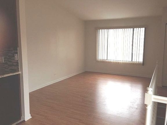 3rd image of 401 Kennedy Pl #401