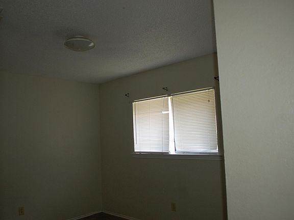 4th image of 6416 Woodbeach Dr