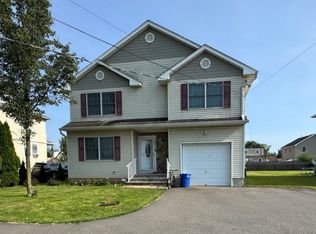 1201 Dukes Pkwy, Manville, NJ 08835