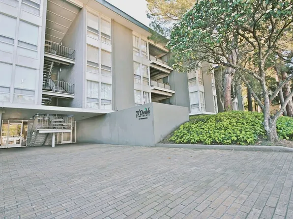 Modern Peninsula Living Across from Carlmont Village, 2101 Carlmont Dr APT 213, Belmont, CA 94002