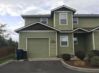 1558 SW Reindeer Ave, Redmond, OR 97756