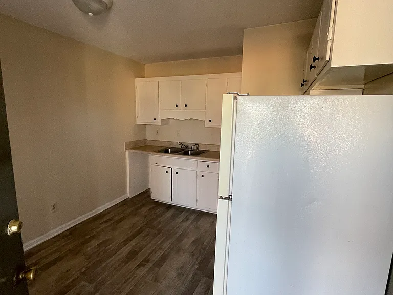 2 bed 1 bath unit