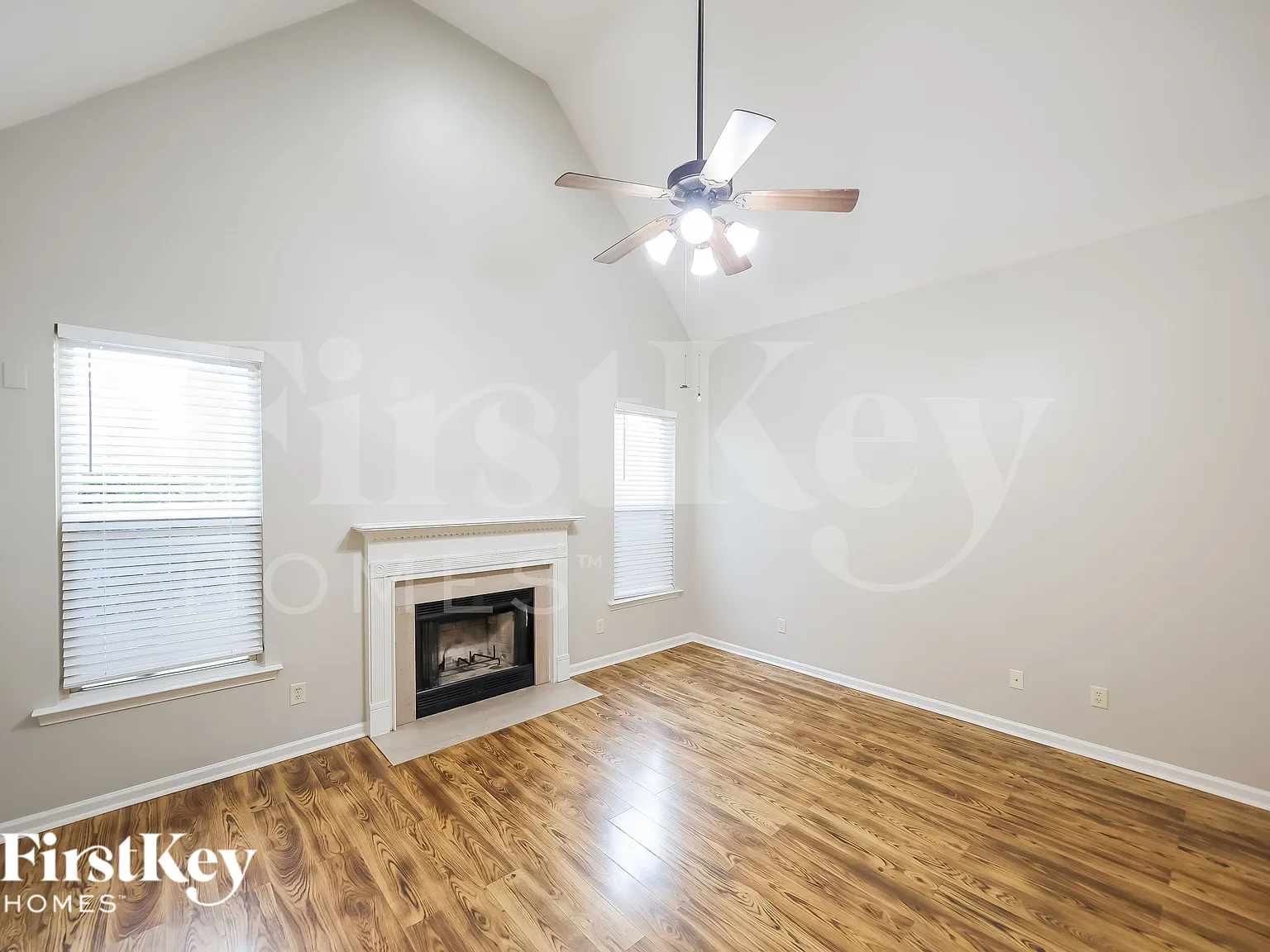 3 bed, 2.0 bath, 1441 sqft, $1,590 — Photo 3