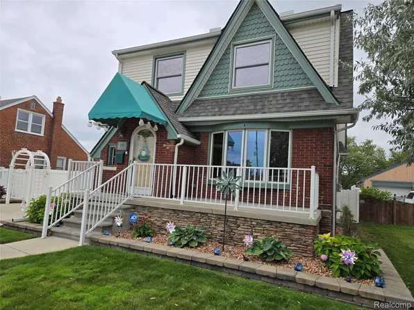 1503 12th St, Wyandotte, MI 48192