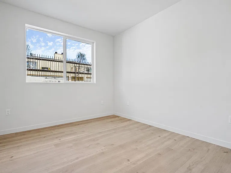 YaYa Columbus Apartments — Photo 10